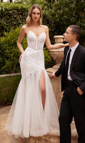 Lang brudekjole CD0215W i tyl med slids | bridalstore.dk