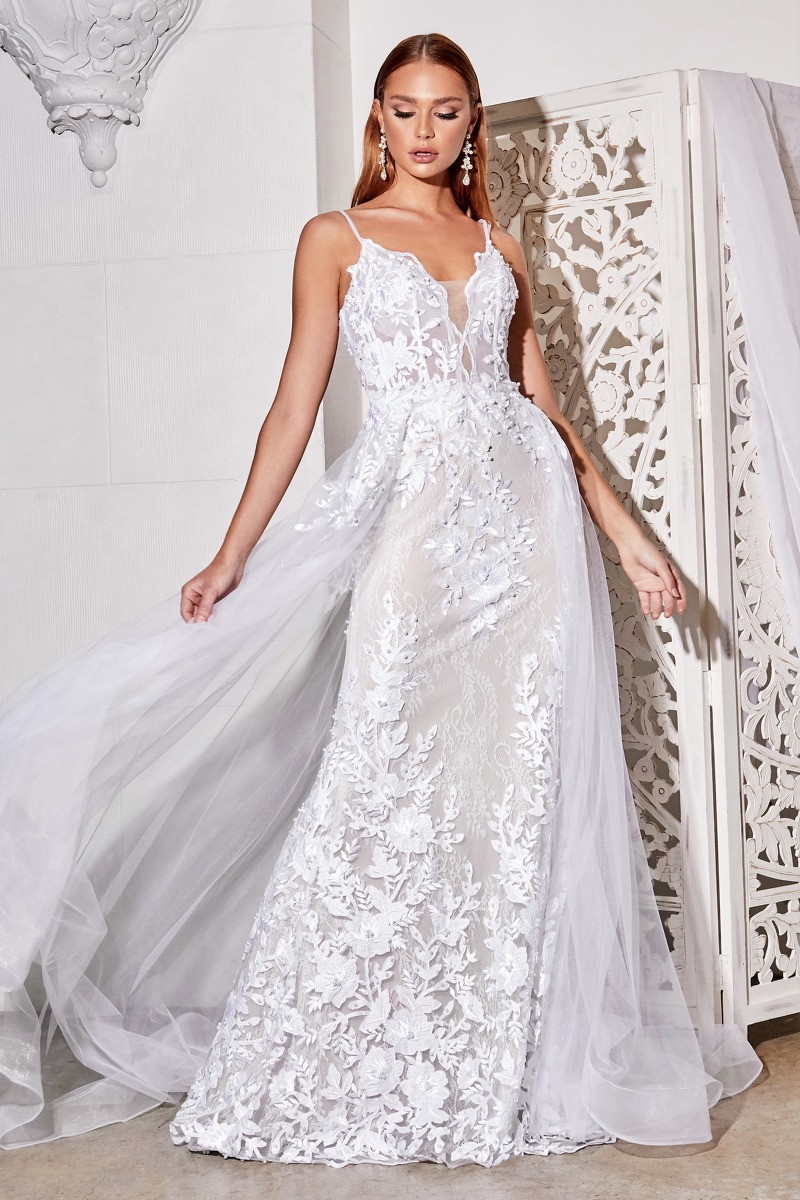 Lang brudekjole CD931W i blonde med blomsterbroderi | bridalstore.dk