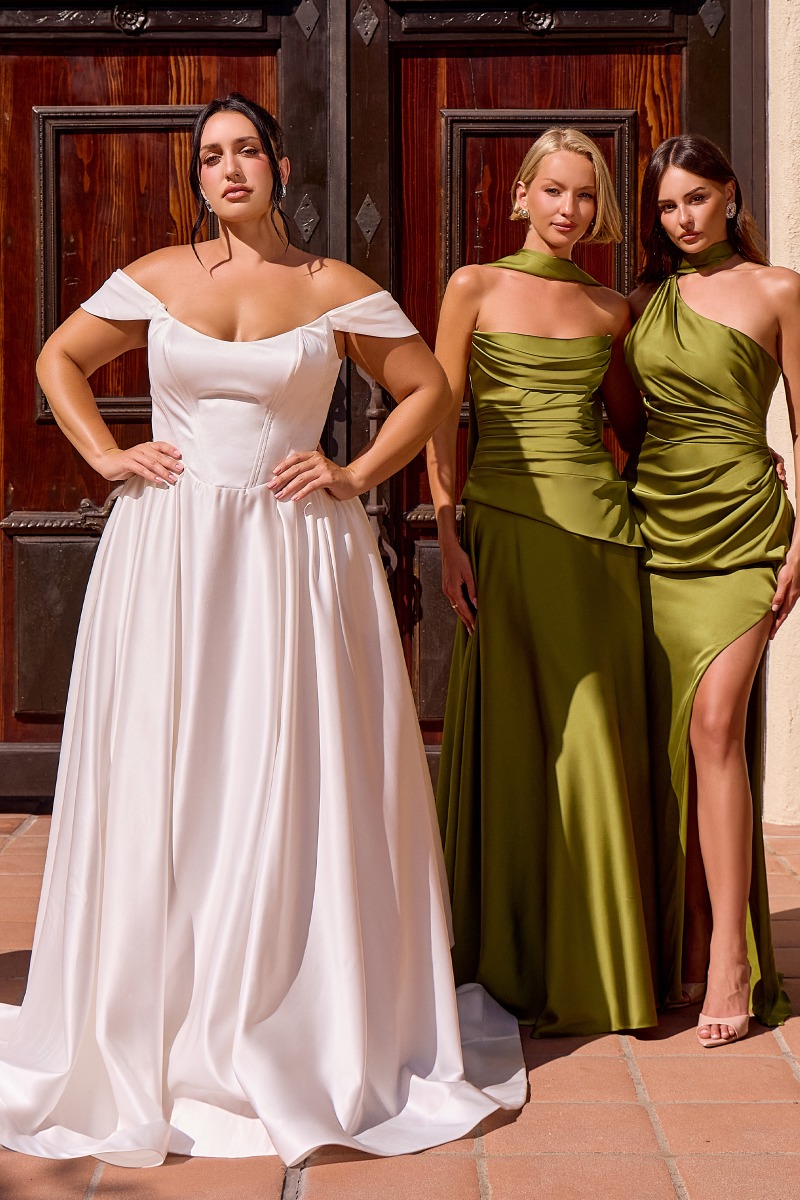 Lang brudekjole CDS513W i satin med fyldigt skørt | bridalstore.dk