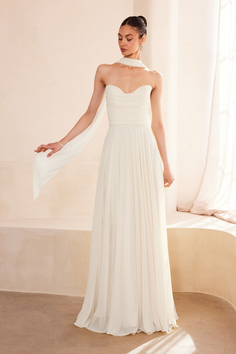 Lang brudekjole T703W i chiffon med blødt fald | bridalstore.dk