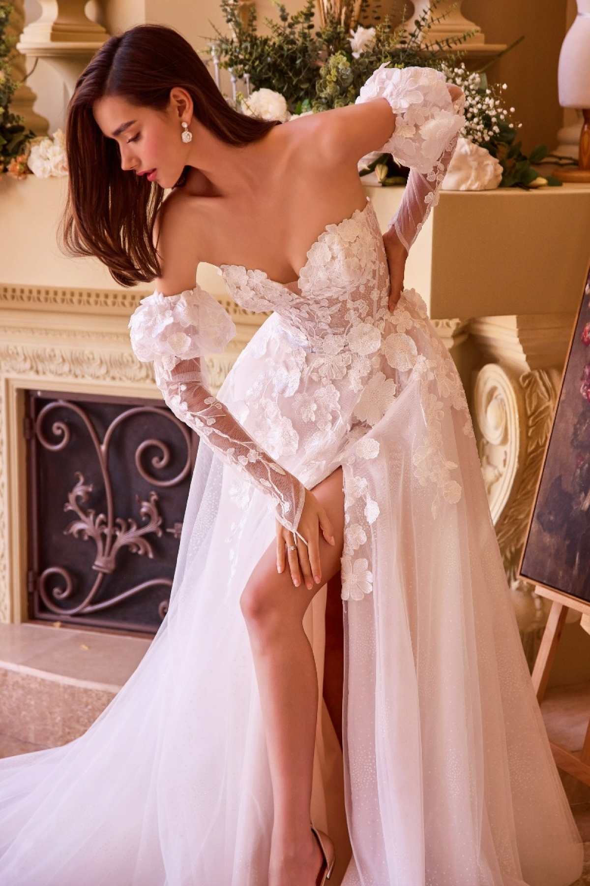 Lang brudekjole WL017 i blonde med slids | bridalstore.dk