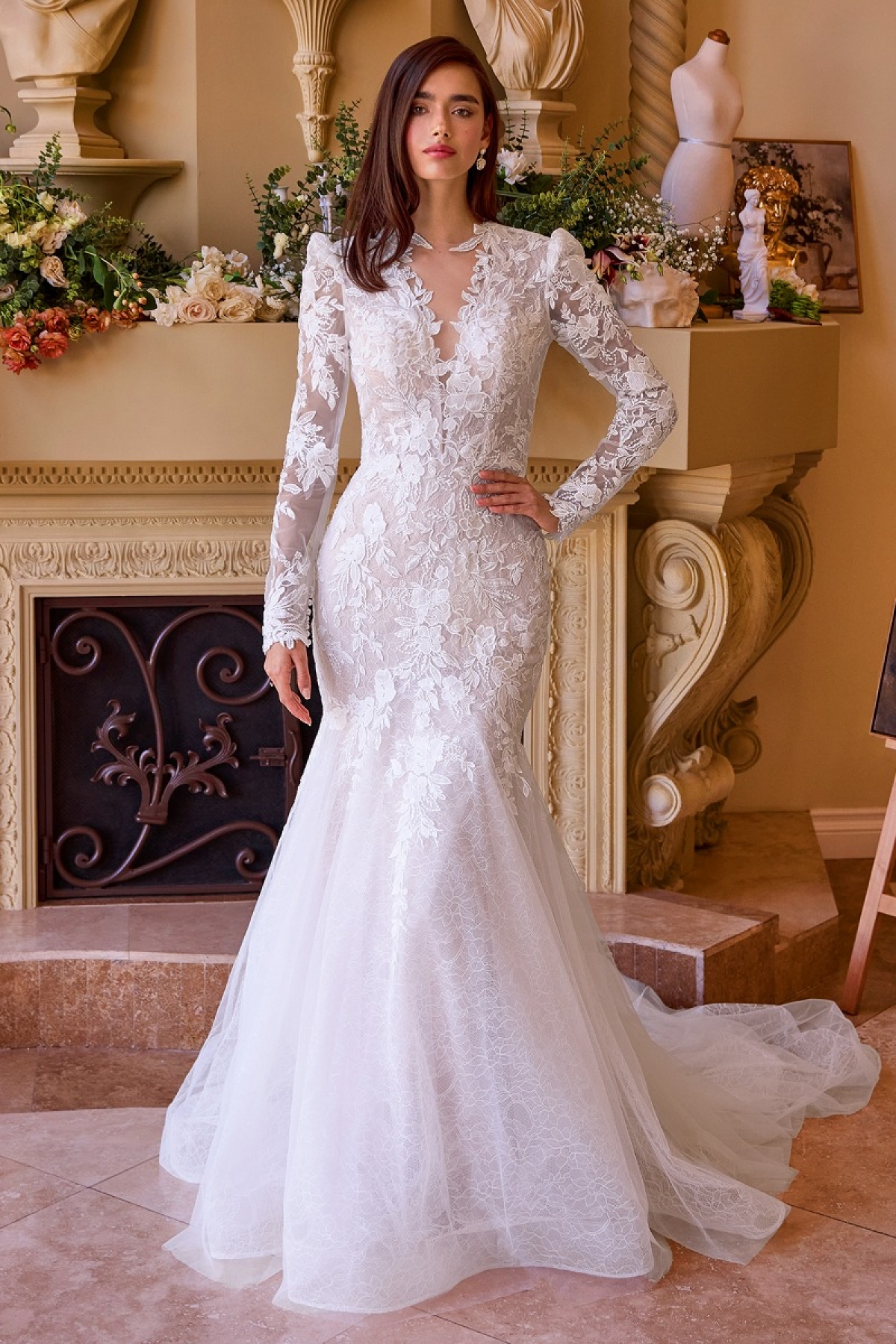 Lang brudekjole WL036 i tyl med blonde på overdel | bridalstore.dk