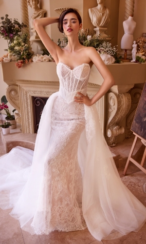 Lang brudekjole WL044 i satin med fyldigt skørt | bridalstore.dk