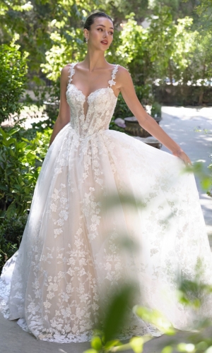 Lang brudekjole WL058 i blonde med slids | bridalstore.dk