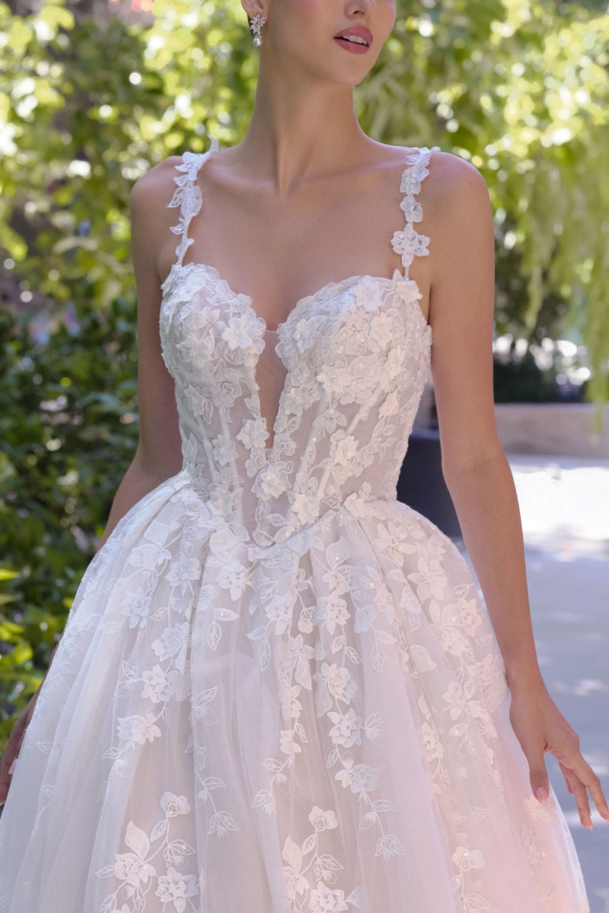 Lang brudekjole WL058 i blonde med slids | bridalstore.dk