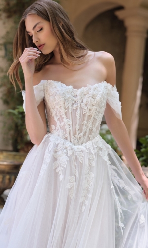 Lang brudekjole WL089 i tyl med blonde med korsettop | bridalstore.dk