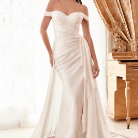 Lang brudekjole WN315 i satin med høj slids | bridalstore.dk