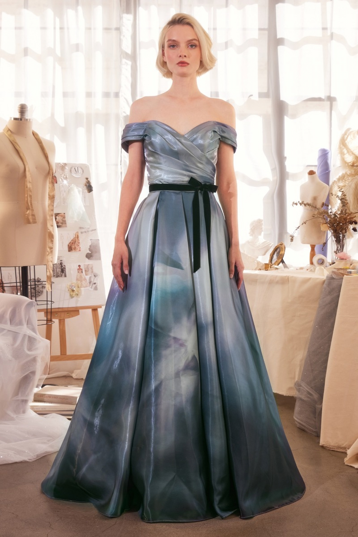 LEUVEN festkjole | bridalstore.dk