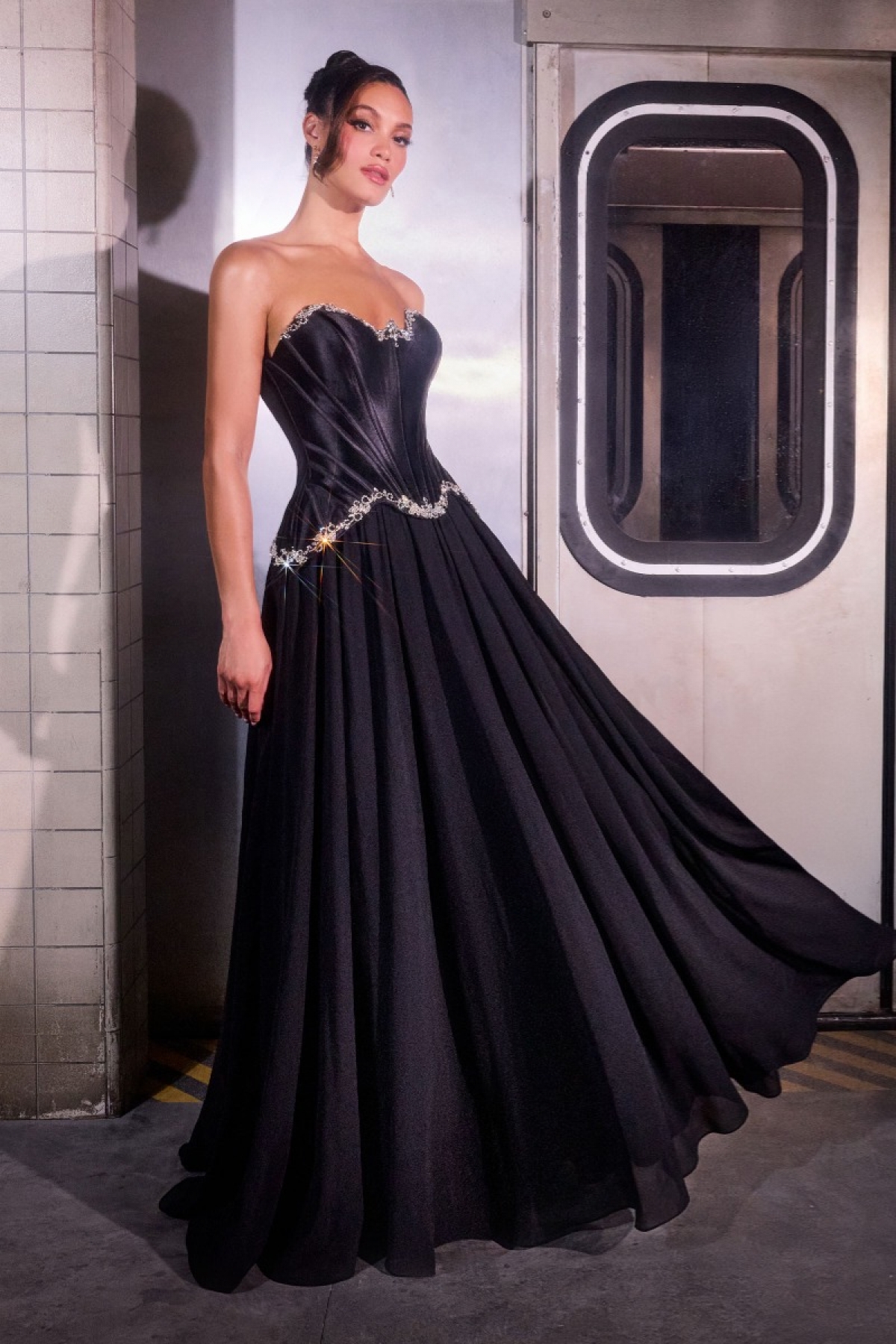 CHARLESTON festkjole | bridalstore.dk
