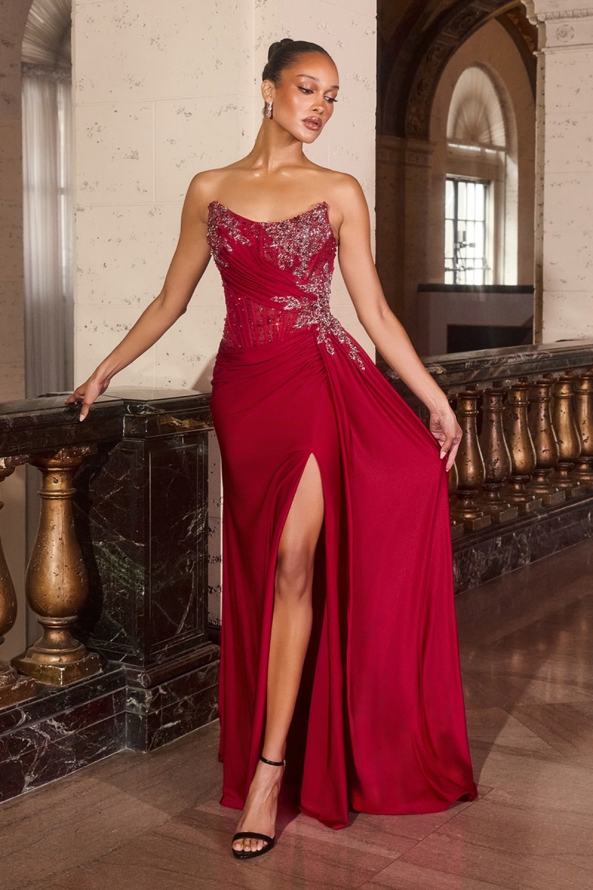 JAEGERSPRIS festkjole | bridalstore.dk