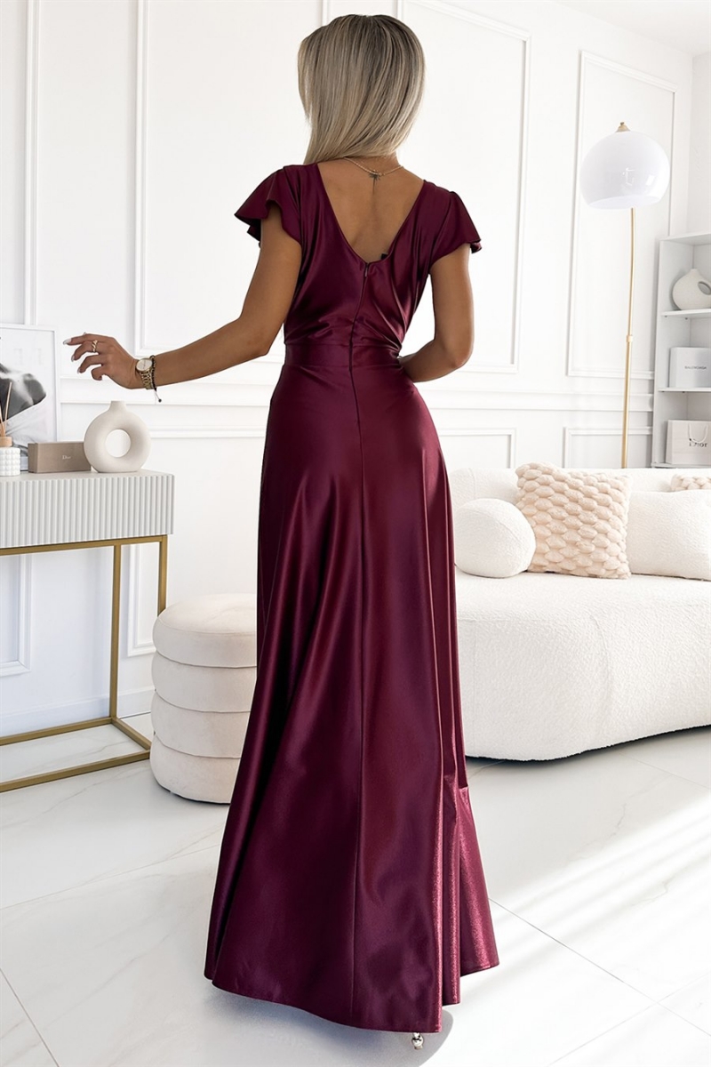 CRYSTAL satin lang kjole i bordeaux