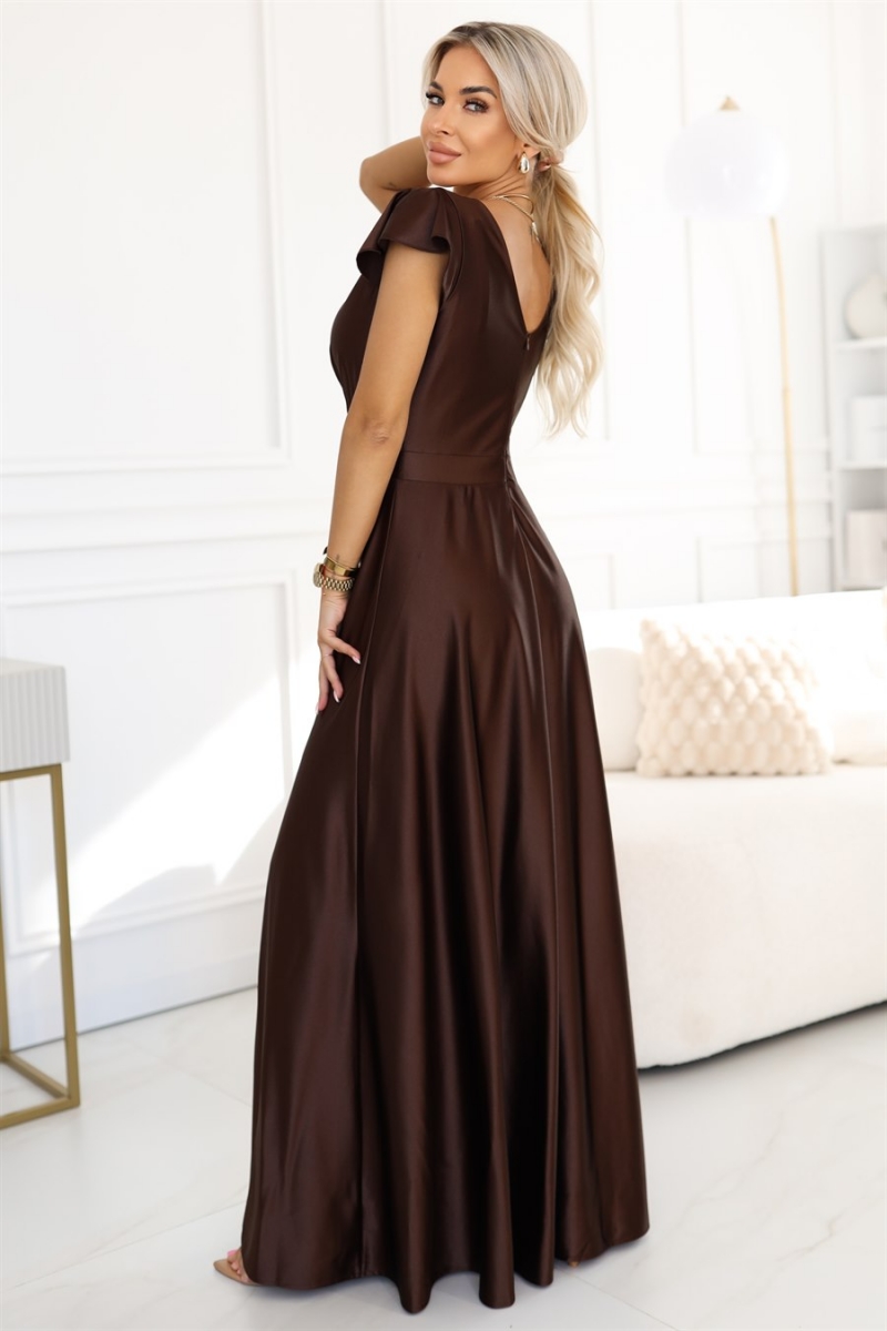 CRYSTAL satin lang kjole i chokoladebrun
