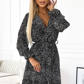 NUMOCO chiffon midikjole i sort-hvid mønster