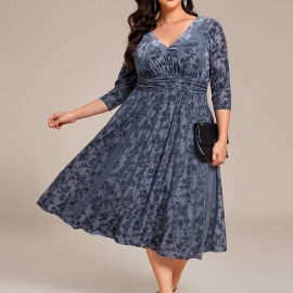 Knæ lang kjole med ærme i plussize i mange farver