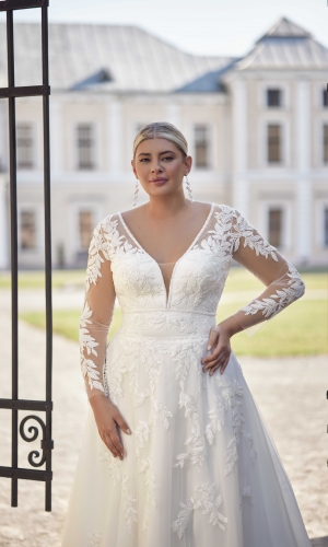 Tia prinsesse plus size brudekjole med blonde ærme 