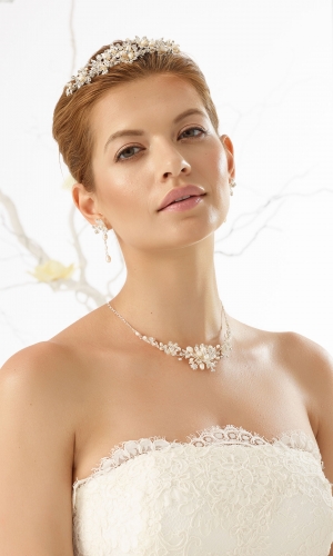 Tiara med perler og krystaller | bridalstore.dk