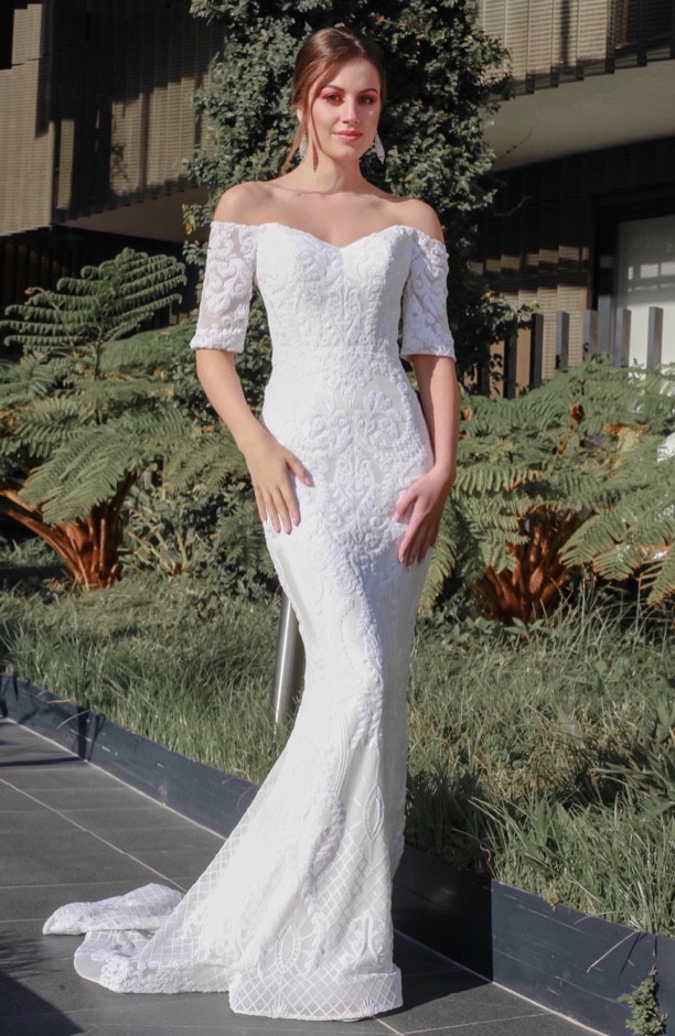 Tina Holly Couture brudekjole T19005 med ærmer