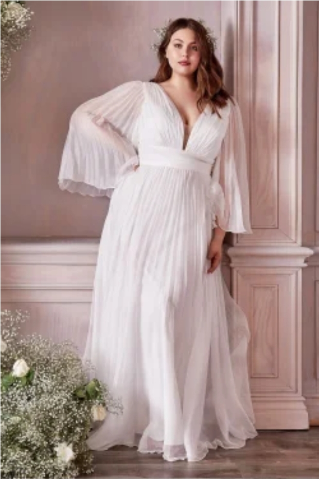 Plisseret plus size brudekjole med lynlås i ryggen