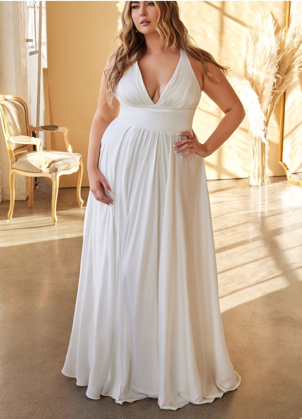 Stor pige brudekjole hvis med chiffon I underdelen