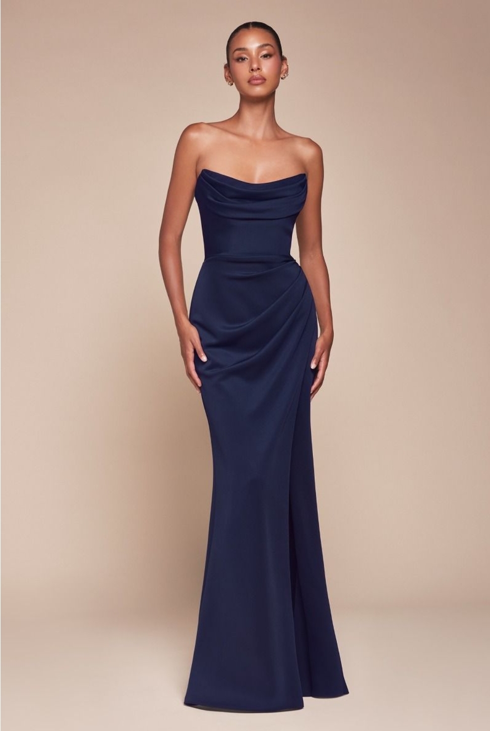 Partydress strapless i flere farver 