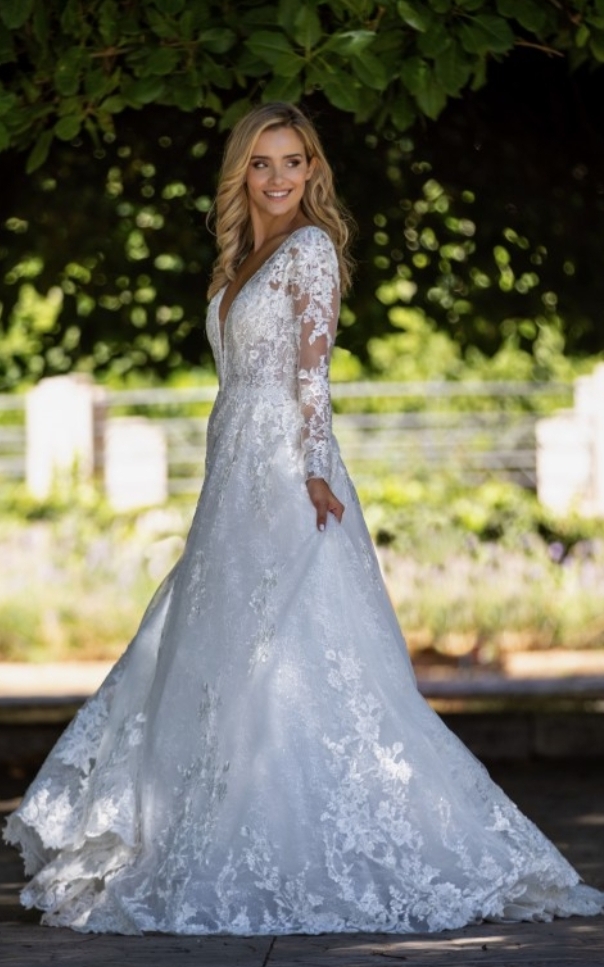 Find din drømmekjole hos Bridalstore