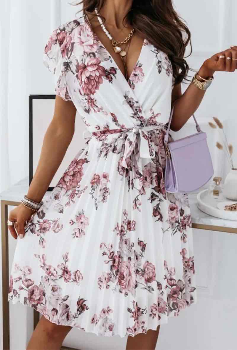 Esteen brown kjole med blomster