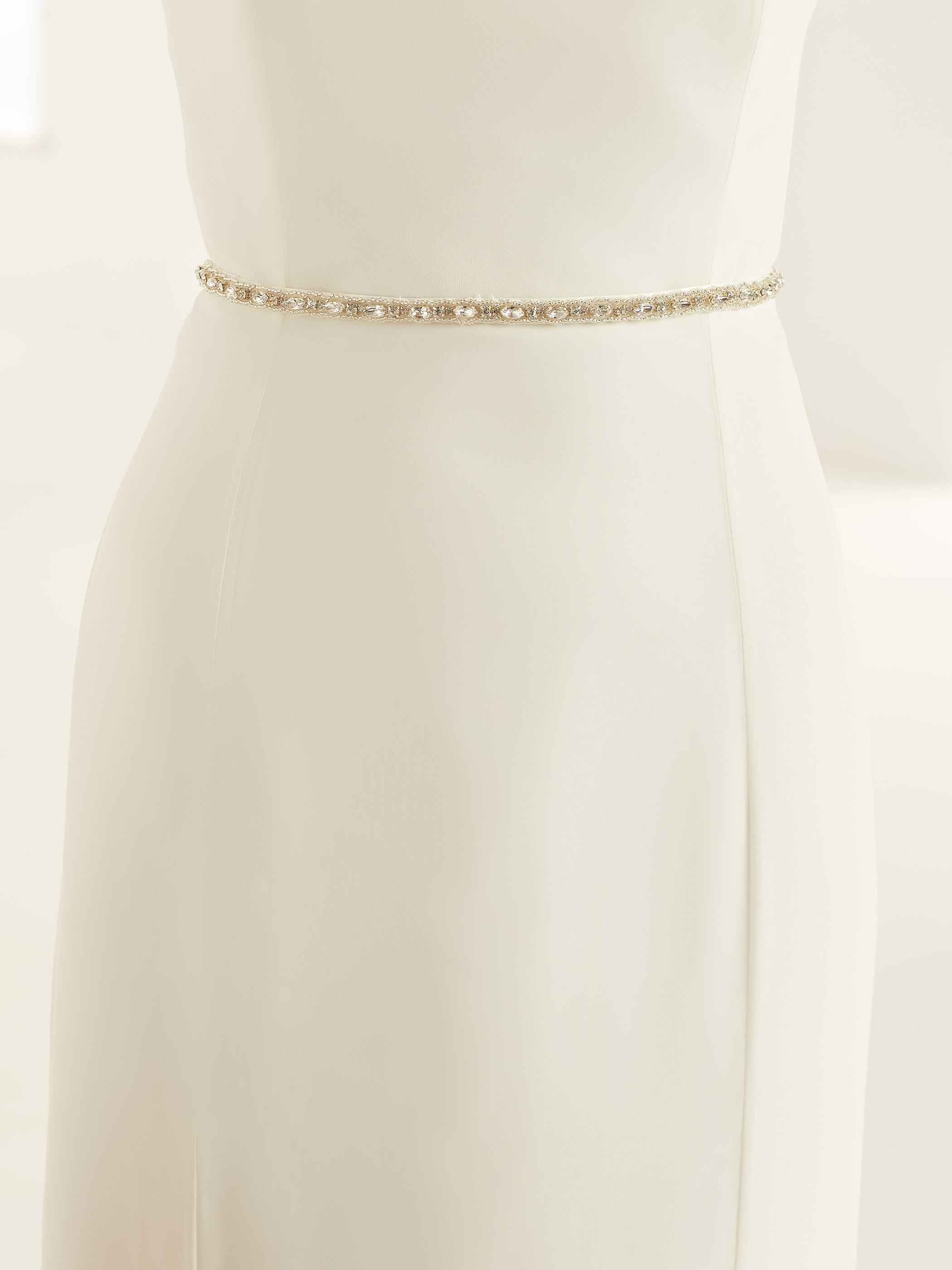 Brudebælte PA52 med pyntesten på satin | bridalstore.dk