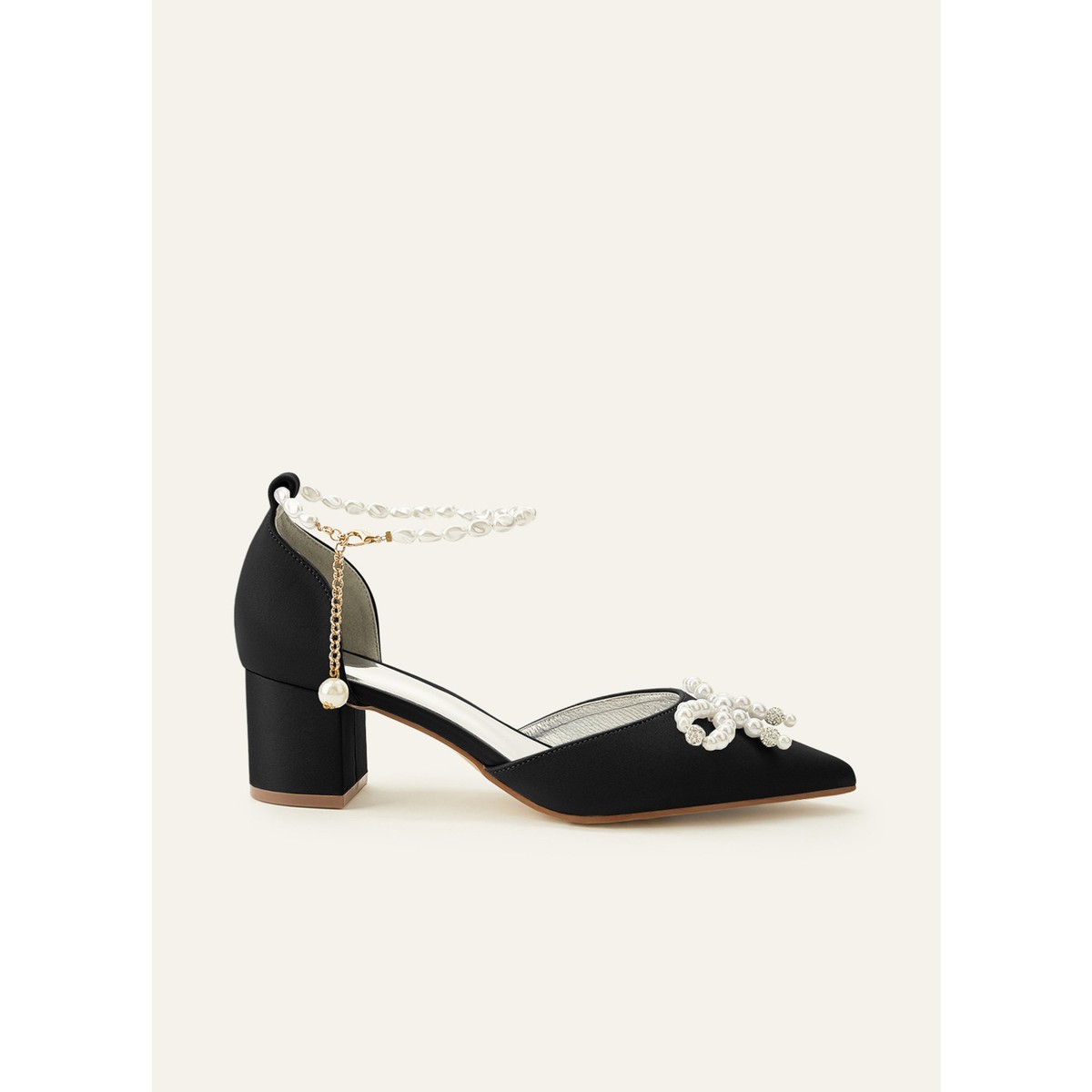 Sorte sandaler i satin | bridalstore.dk