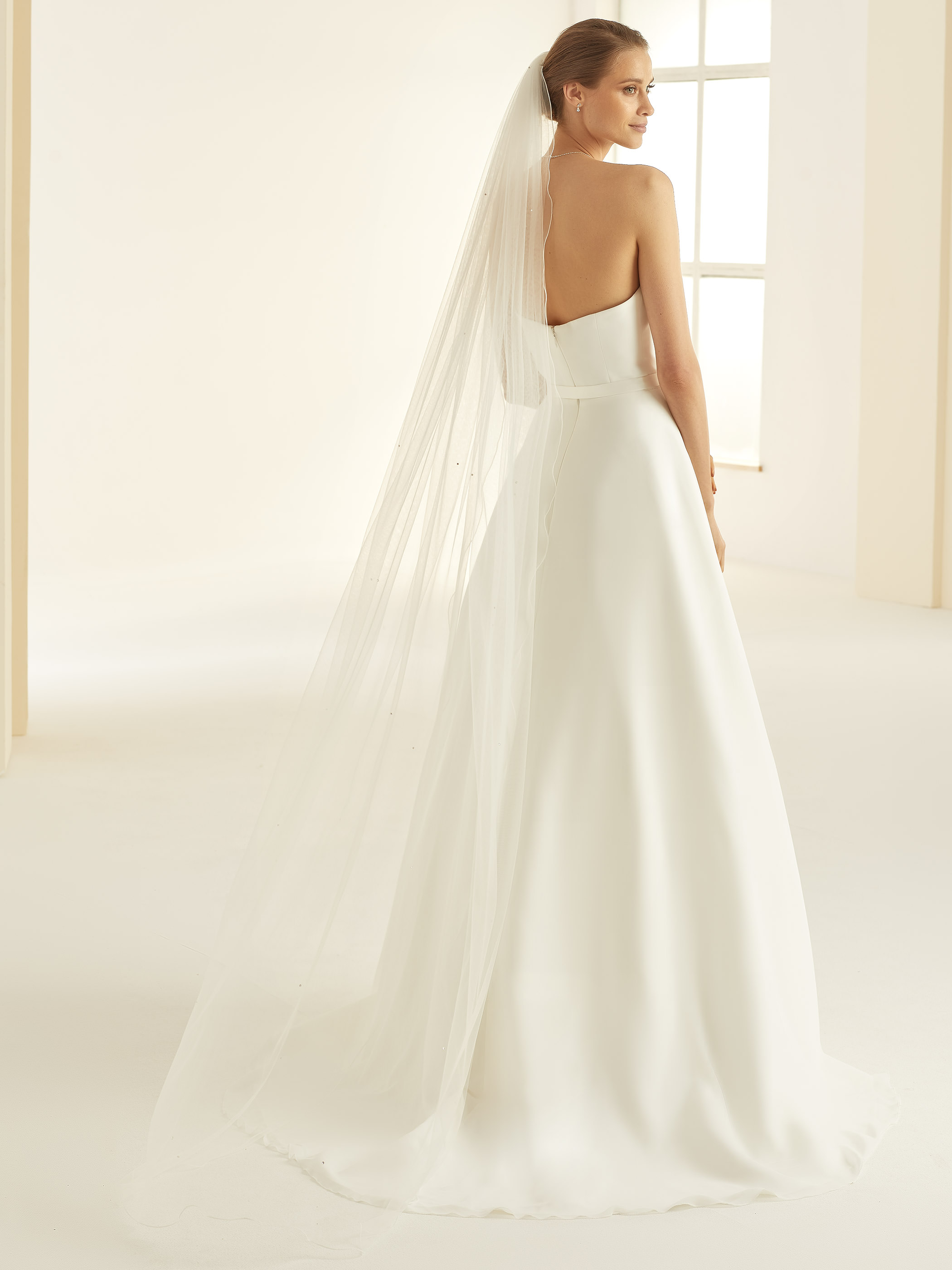 Brudeslør S321 i blød tyl med corded edge (snorekant) 220 cm | bridalstore.dk