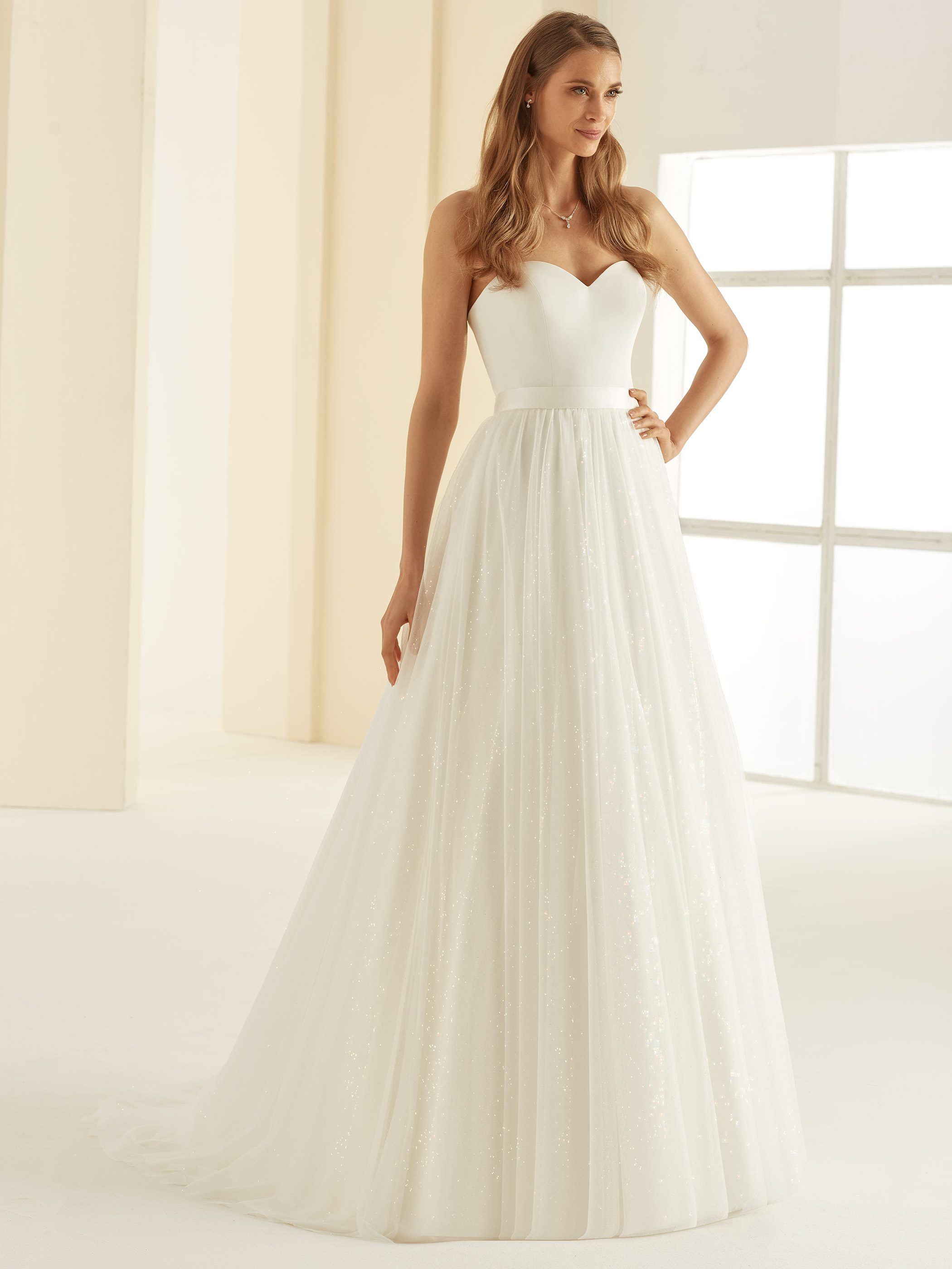 Brudekjole PUNE | bridalstore.dk