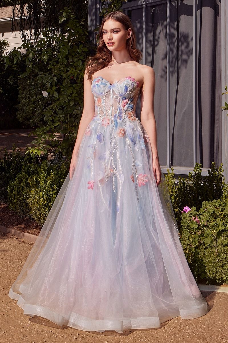Festkjole med blomster og blade i pastel farver dansk butik 